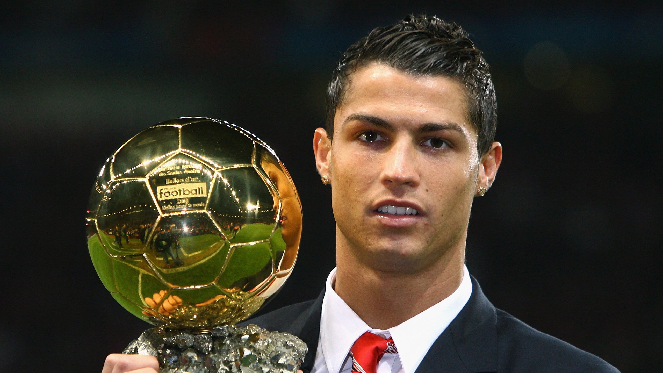 “全民足球日：推广足球文化，增强群众体育意识”，推广足球活动的简报